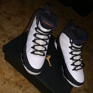 Air Jordan 9 (Space Jam)